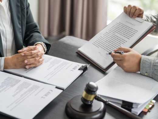 Rédaction de documents juridiques par des experts comptables